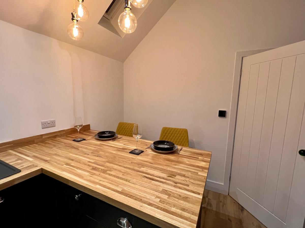 Apple Tree Apartment Hensol Εξωτερικό φωτογραφία