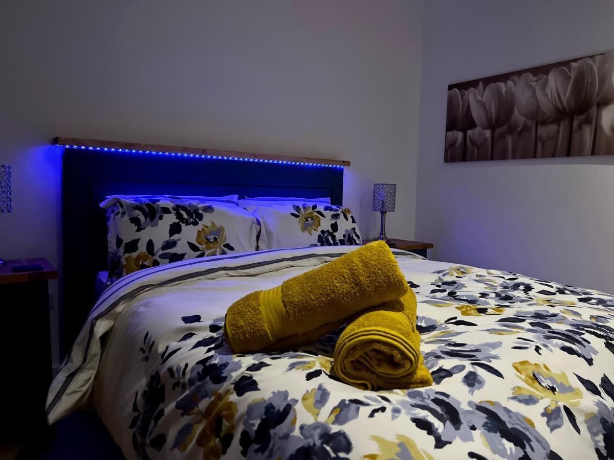Apple Tree Apartment Hensol Εξωτερικό φωτογραφία